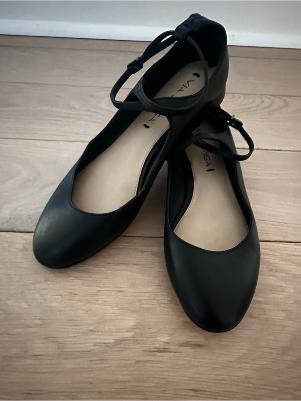 Vintage Via Spiga butter soft black leather ballet flats ankle strap size 6 - Picture 7 of 16